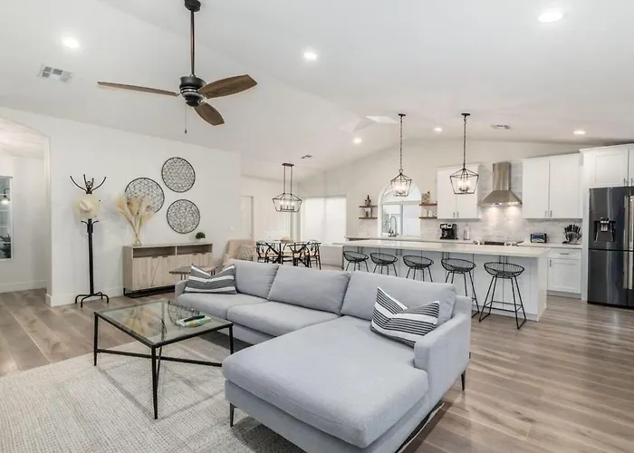 5br Citrus Family Estate-sleeps 13-free Htd Pool-gameroom Holiday home