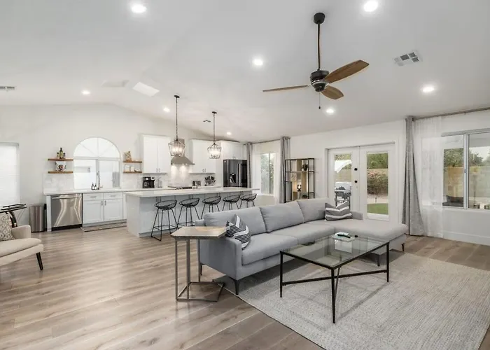 5br Citrus Family Estate-sleeps 13-free Htd Pool-gameroom Holiday home *